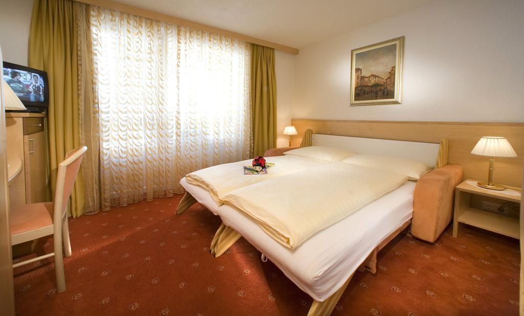 Hotel Hochland Nauders Rom bilde